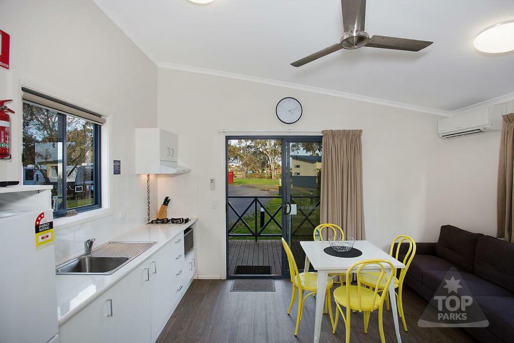 Horsham Riverside Caravan Park Екстер'єр фото